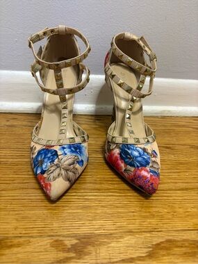 Wild Diva Beige Floral Pointed-Toe Studded Ankle-Strap Heels